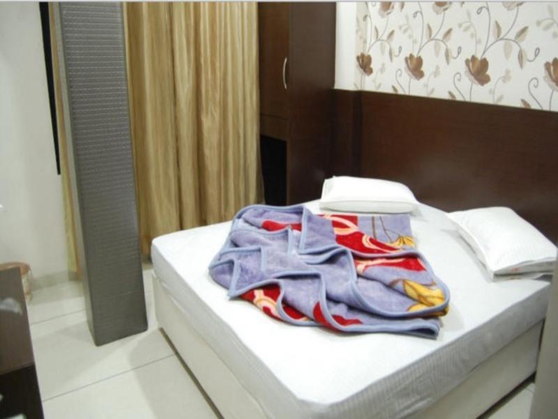 Hotel Poonam Palace Ujjain Εξωτερικό φωτογραφία